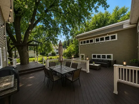 215 58TH Street Clarendon Hills IL 60514