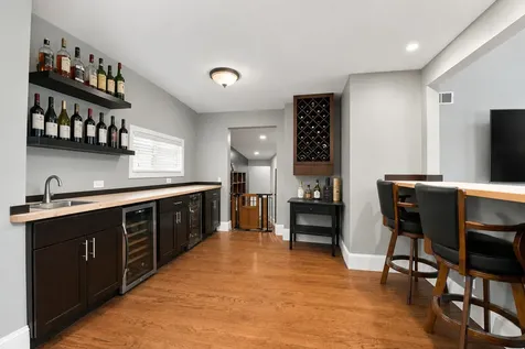215 58TH Street Clarendon Hills IL 60514