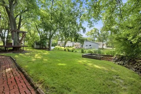215 58TH Street Clarendon Hills IL 60514