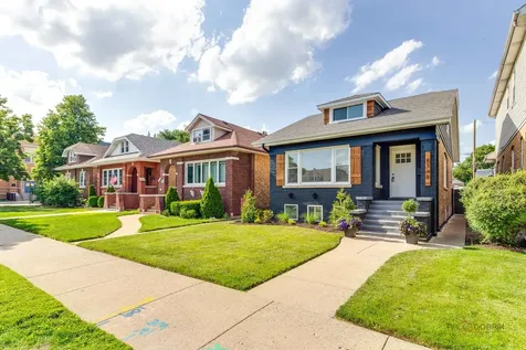 5748 West Eastwood Avenue Chicago IL 60630