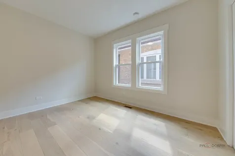 5748 West Eastwood Avenue Chicago IL 60630