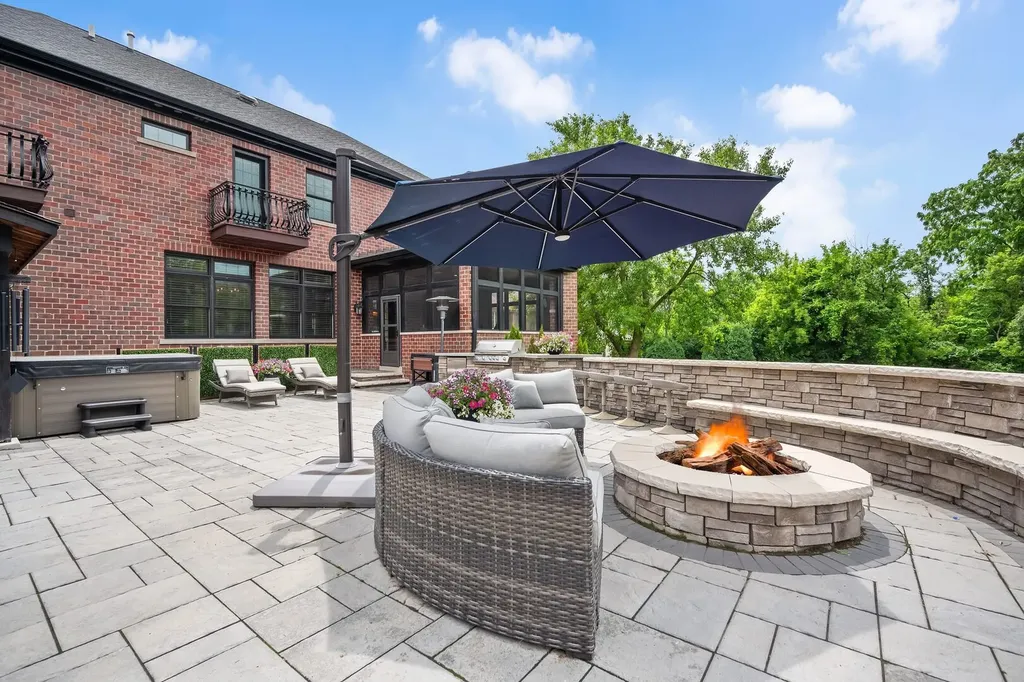 4050 Sterling Road Downers Grove IL 60515