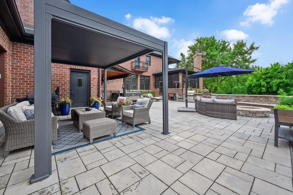 4050 Sterling Road Downers Grove IL 60515