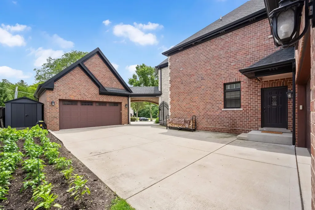 4050 Sterling Road Downers Grove IL 60515