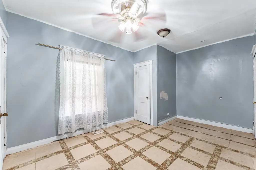 6023 South Talman Avenue Chicago IL 60629