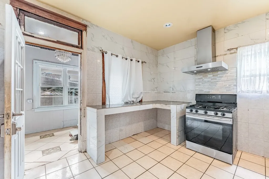 6023 South Talman Avenue Chicago IL 60629