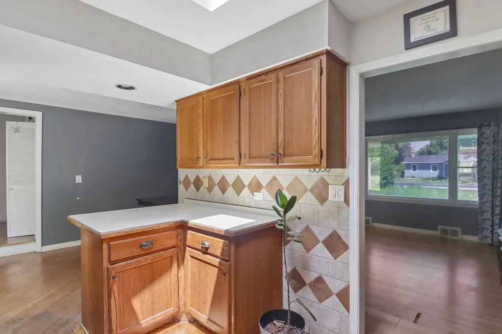 2N418 Amy Avenue Glen Ellyn IL 60137