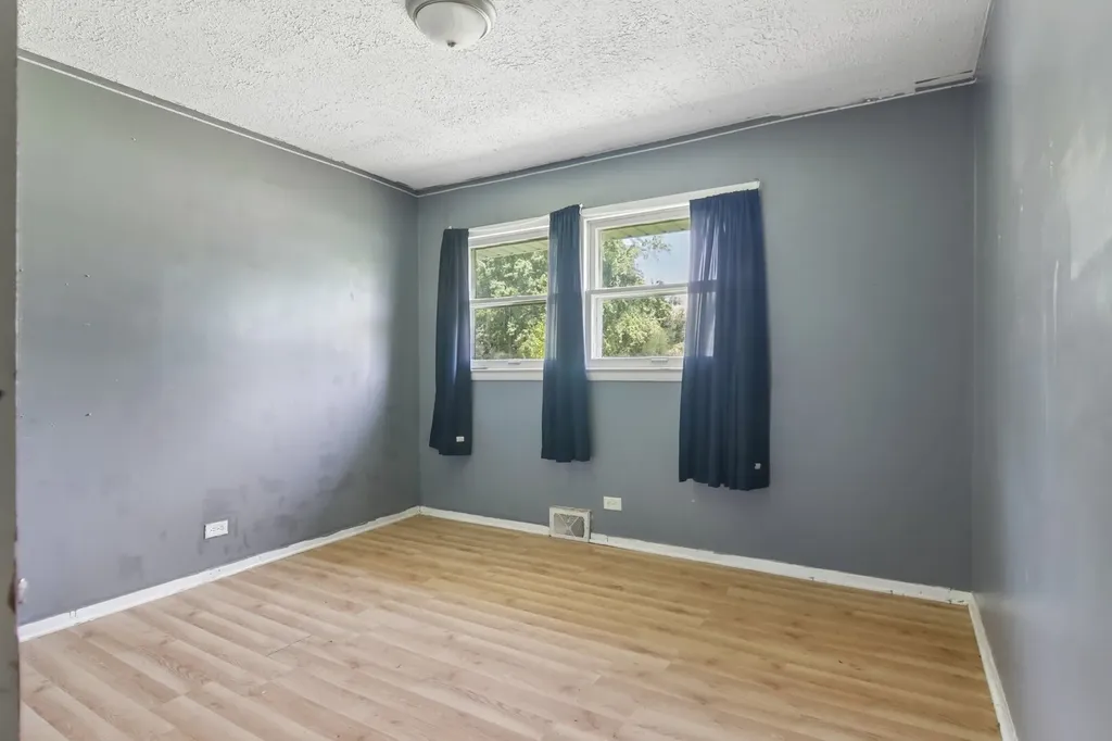 2N418 Amy Avenue Glen Ellyn IL 60137