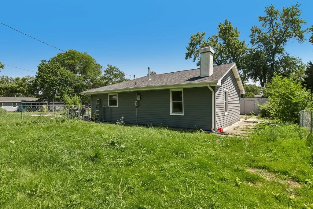 2N418 Amy Avenue Glen Ellyn IL 60137