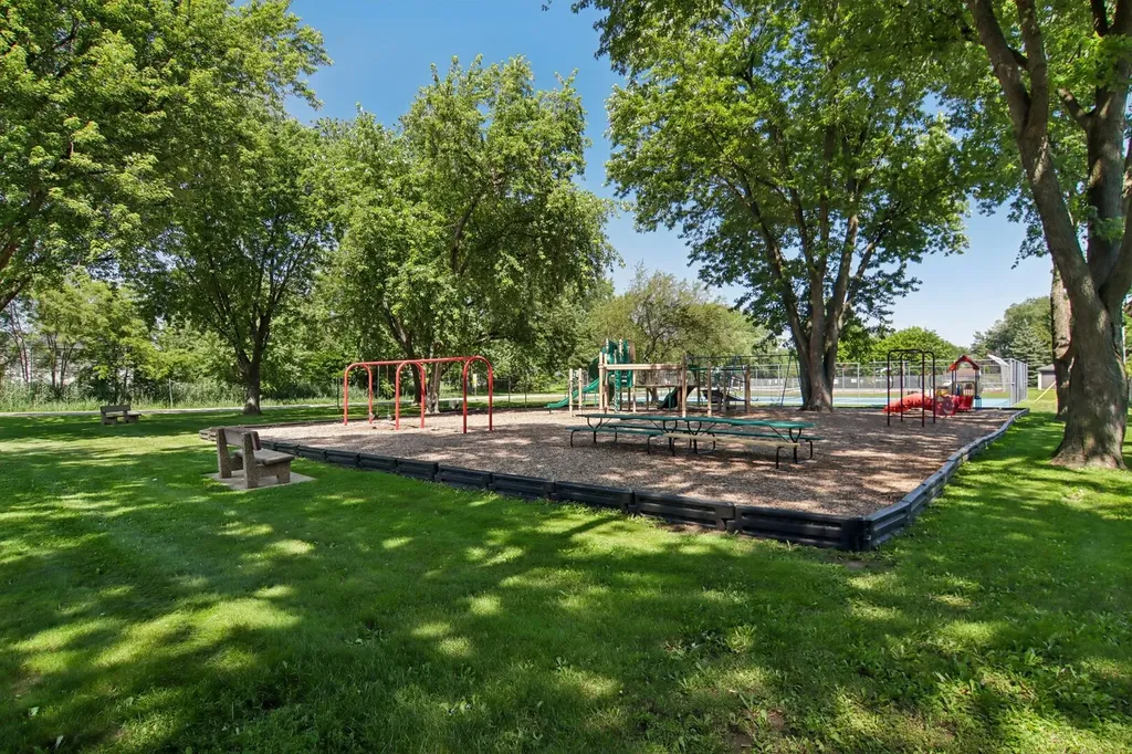 2N418 Amy Avenue Glen Ellyn IL 60137