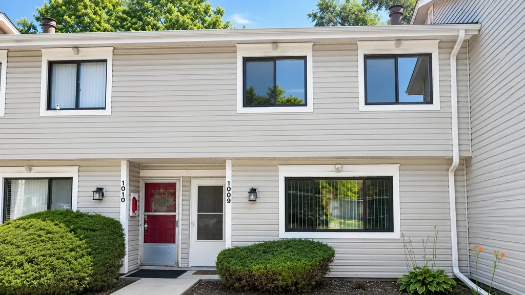 1009 Bayside Drive Palatine IL 60074