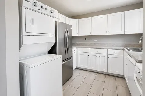 1009 Bayside Drive Palatine IL 60074