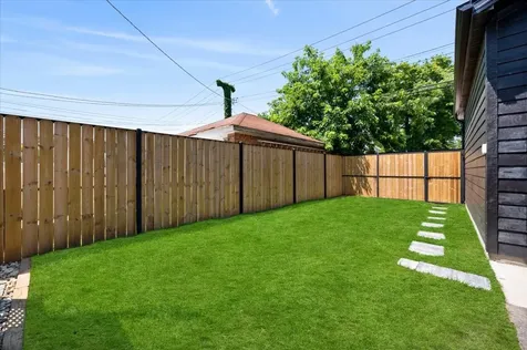 4848 West Eddy Street Chicago IL 60641
