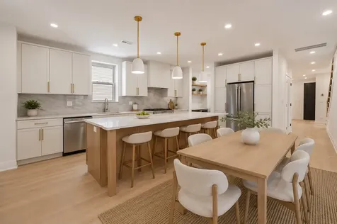 4848 West Eddy Street Chicago IL 60641