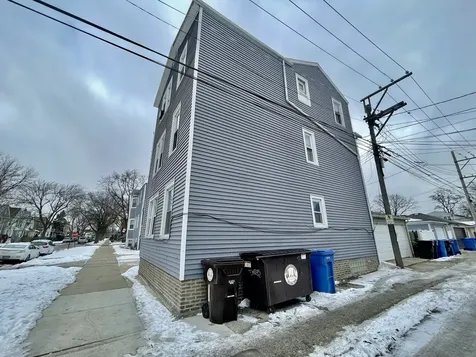 4155 West Roscoe Street Chicago IL 60641