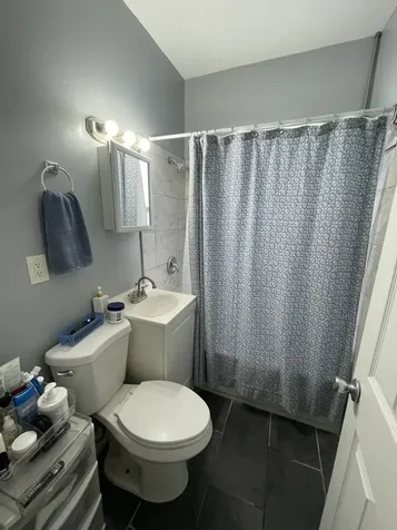 4155 West Roscoe Street Chicago IL 60641