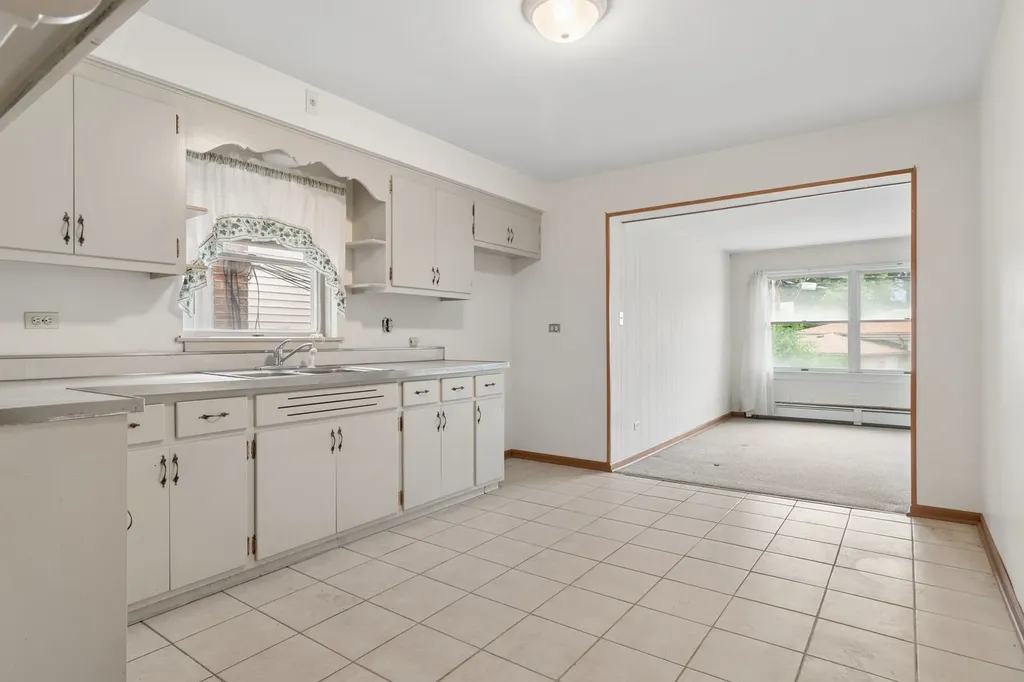 8254 West Forest Preserve Avenue Chicago IL 60634