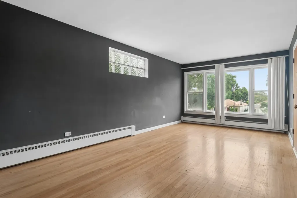 8254 West Forest Preserve Avenue Chicago IL 60634