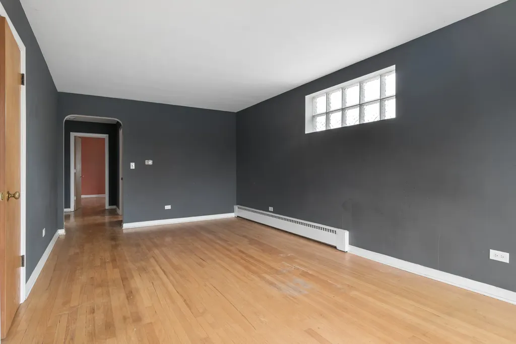 8254 West Forest Preserve Avenue Chicago IL 60634