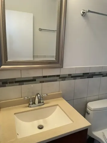 3930 North Pine Grove Avenue Chicago IL 60613