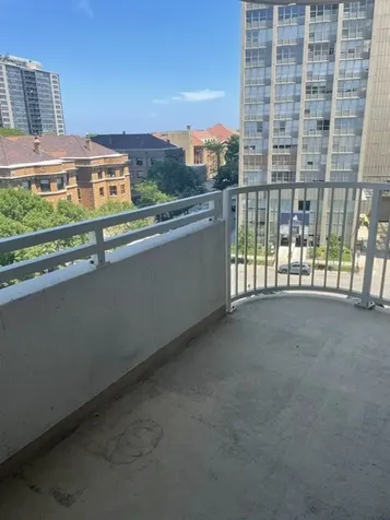 3930 North Pine Grove Avenue Chicago IL 60613