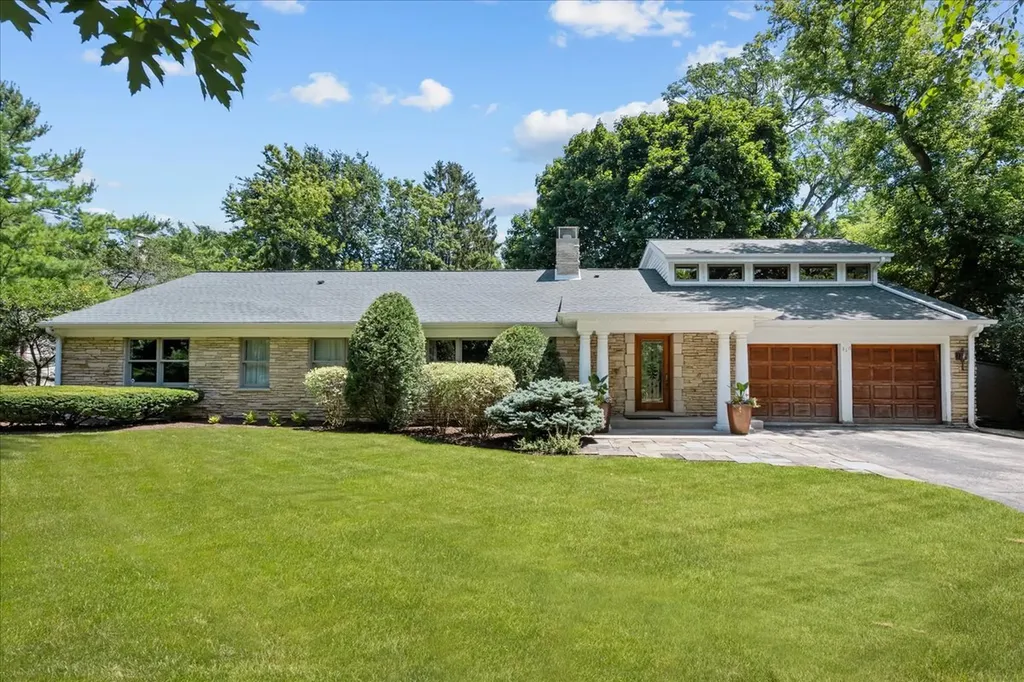 310 Linden Park Place Highland Park IL 60035