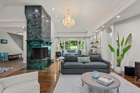 310 Linden Park Place Highland Park IL 60035