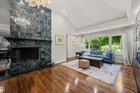 310 Linden Park Place Highland Park IL 60035