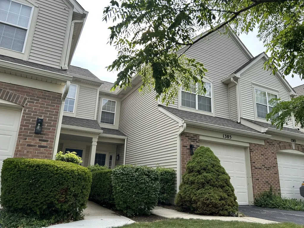 1385 Redbridge Court Grayslake IL 60030