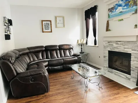 1385 Redbridge Court Grayslake IL 60030