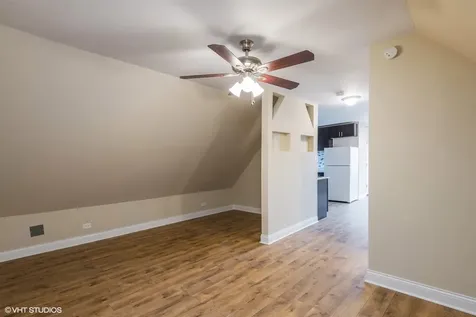 4048 North Western Avenue Chicago IL 60618
