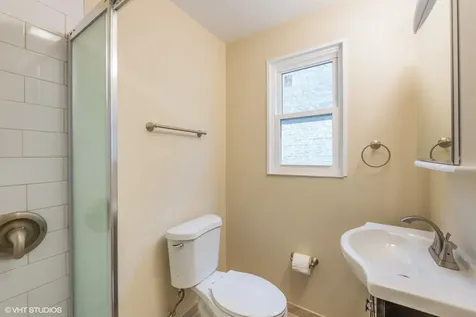 4048 North Western Avenue Chicago IL 60618