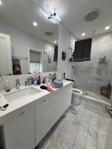 2145 West Fletcher Street Chicago IL 60618