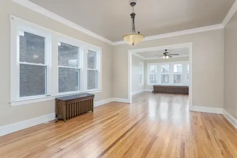 5132 West Parker Avenue Chicago IL 60639