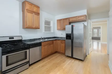 5132 West Parker Avenue Chicago IL 60639