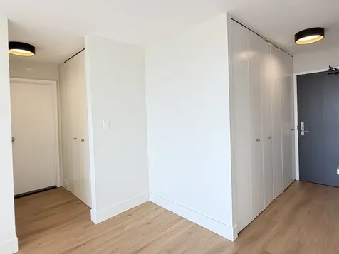 3930 North Pine Grove Avenue Chicago IL 60613