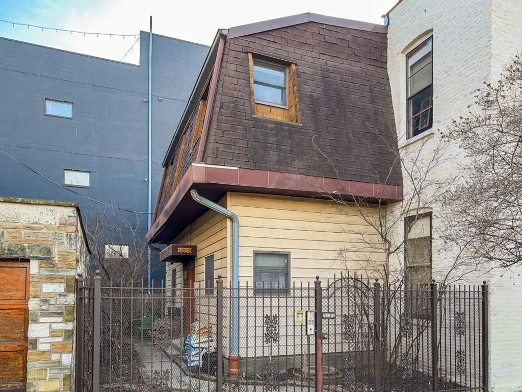 2823 West Shakespeare Avenue Chicago IL 60647