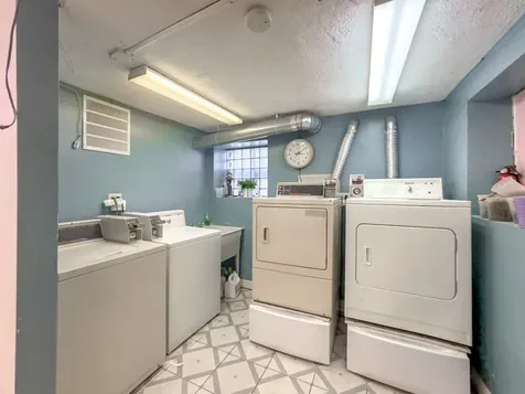2823 West Shakespeare Avenue Chicago IL 60647