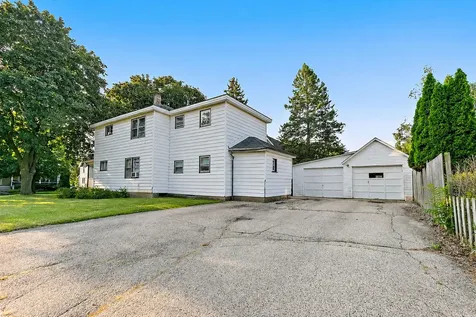 731 North Madison Street Woodstock IL 60098