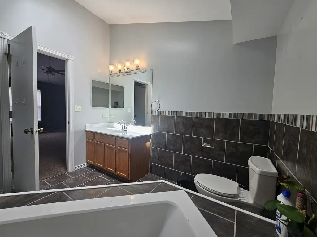 2503 Sheehan Drive Naperville IL 60564