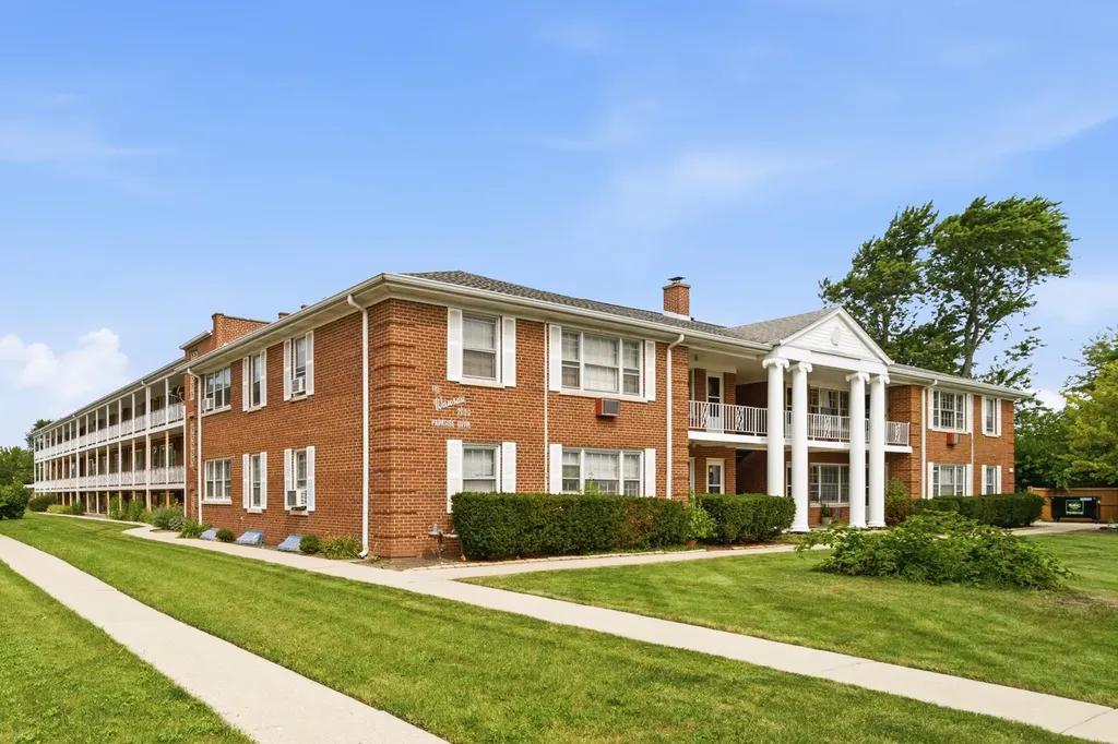 2000 Parkside Drive Park Ridge IL 60068