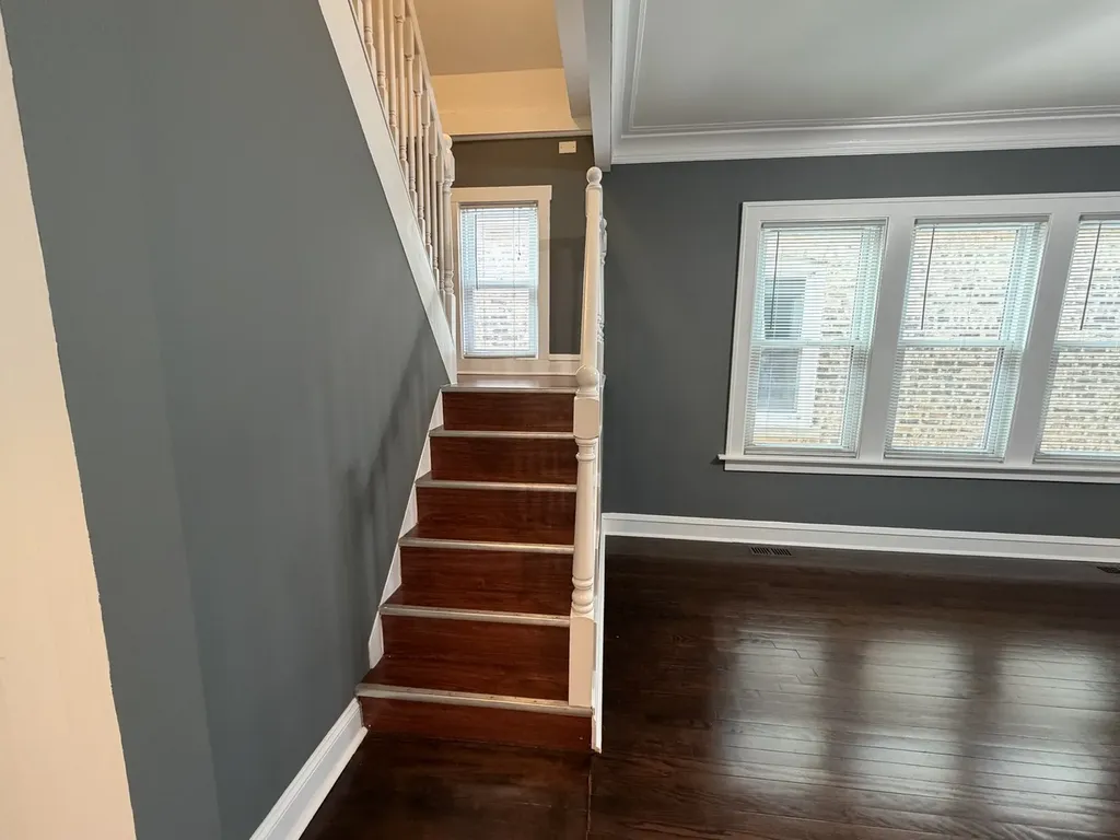 6035 South Campbell Avenue Chicago IL 60629