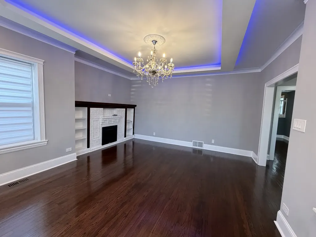 6035 South Campbell Avenue Chicago IL 60629