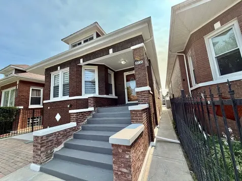 6035 South Campbell Avenue Chicago IL 60629