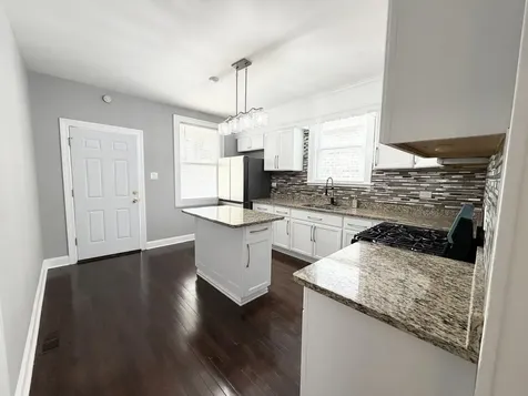 6035 South Campbell Avenue Chicago IL 60629