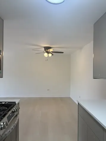 8923 Knight Avenue Des Plaines IL 60016