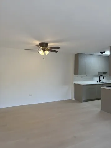 8923 Knight Avenue Des Plaines IL 60016