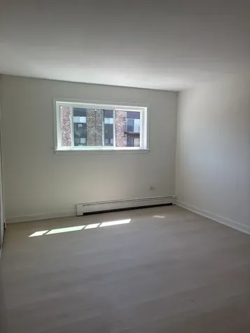 8923 Knight Avenue Des Plaines IL 60016