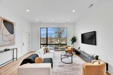 1612 West Hastings Street Chicago IL 60608