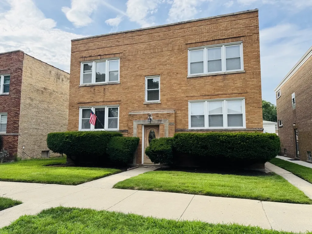 2626 West Balmoral Avenue Chicago IL 60625